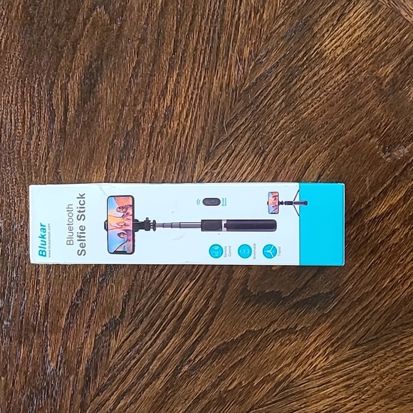 Bluetooth Selfie Stick - Picture 1 of 5